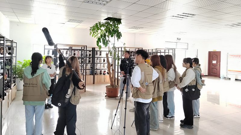 铝合金材质：坚固与轻便的完美结合