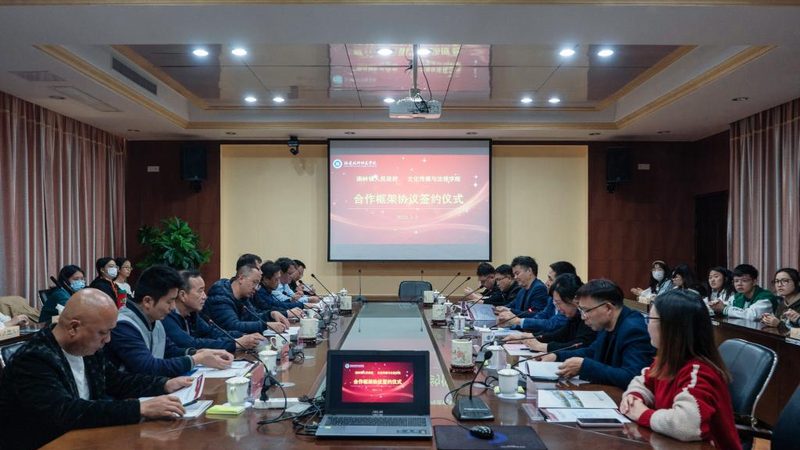上海文化传媒公司办公设备清单：从基础到专业解析**